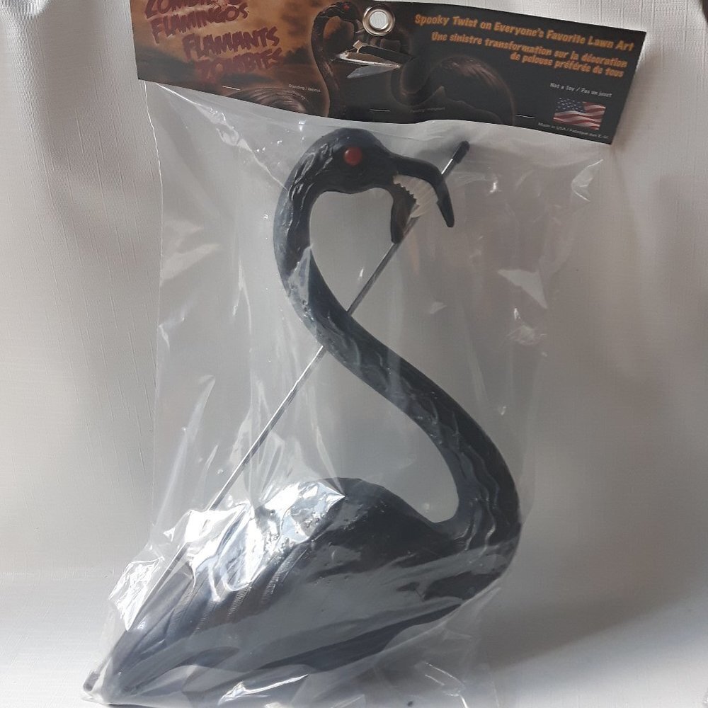 HALLOWEEN ZOMBIE FLAMINGOS on Stakes BNIP